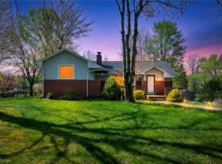 17900 Hicks Rd, Walton Hills, OH 44146
