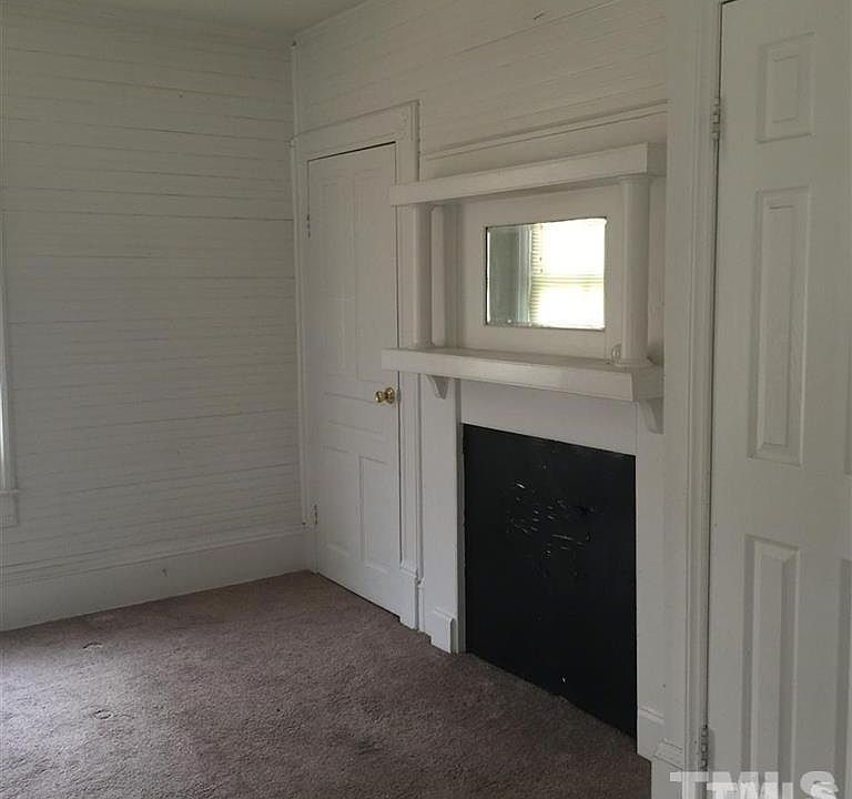 2nd image of 111 Old Baker St