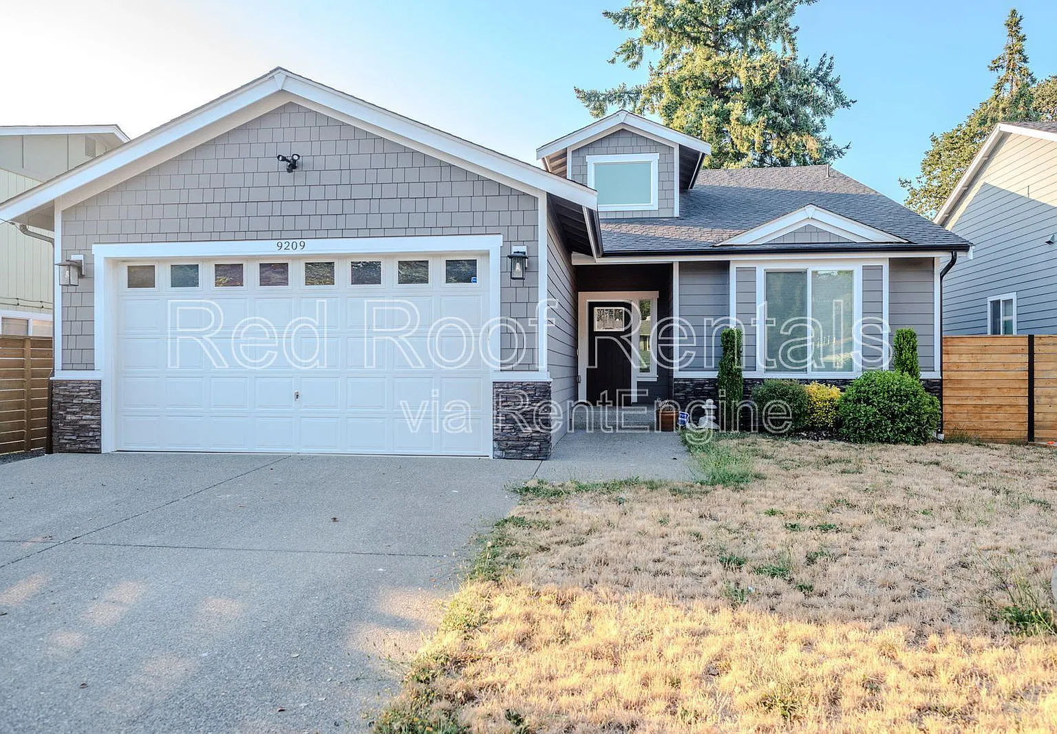 3 bed, 2.0 bath, 1912 sqft, $3,300 — Photo 3