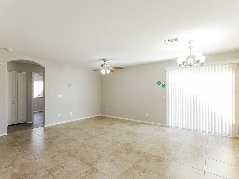 3702 S 62nd Ave — Photo 6