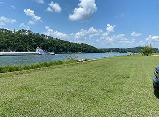 1051 Hardin Bottom River Rd, Clifton, TN 38425