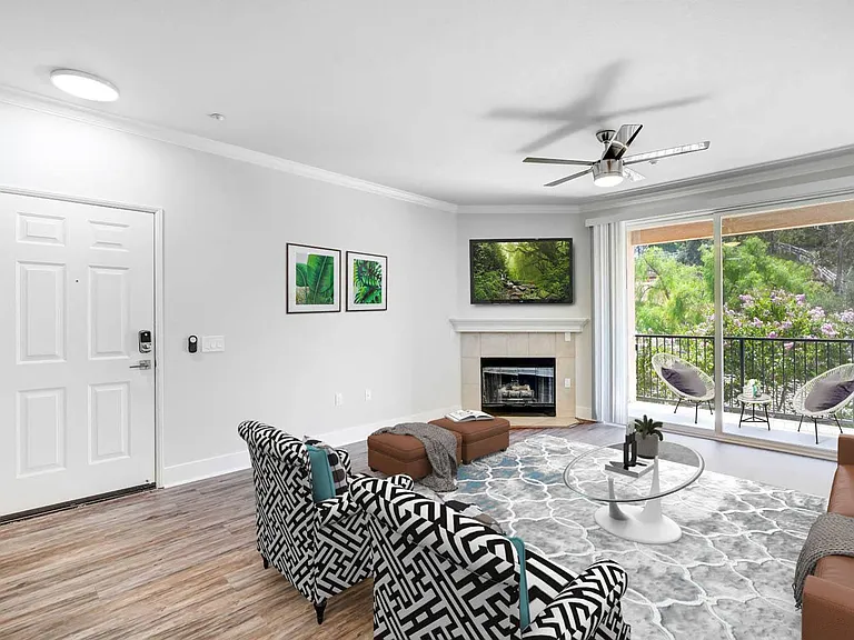 Canyon Crest — Photo 23