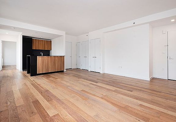 5th image of 411 35th St #11A1