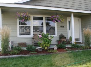 112 S Chinook St, Moxee, WA 98936
