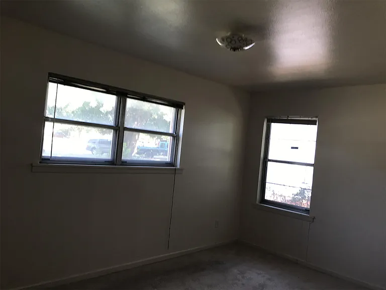 4220 Idlewood Dr — Photo 4