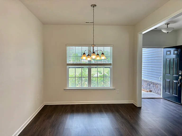 358 Falcon Ct — Photo 17