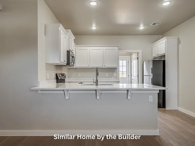 121 Sterling Dr — Photo 10