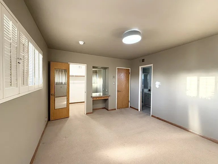 9721 Orangewood Ave — Photo 12
