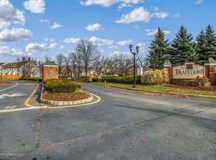 127 Frank Ct UNIT 127, South Plainfield, NJ