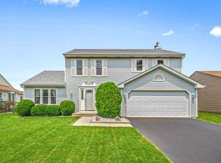 16 Hunter Dr, Montgomery, IL 60538