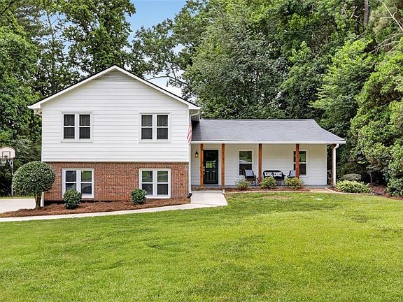 2nd image of 4205 Manor House Dr