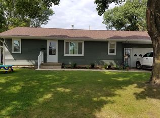 710 S Chestnut St, Monticello, IA 52310