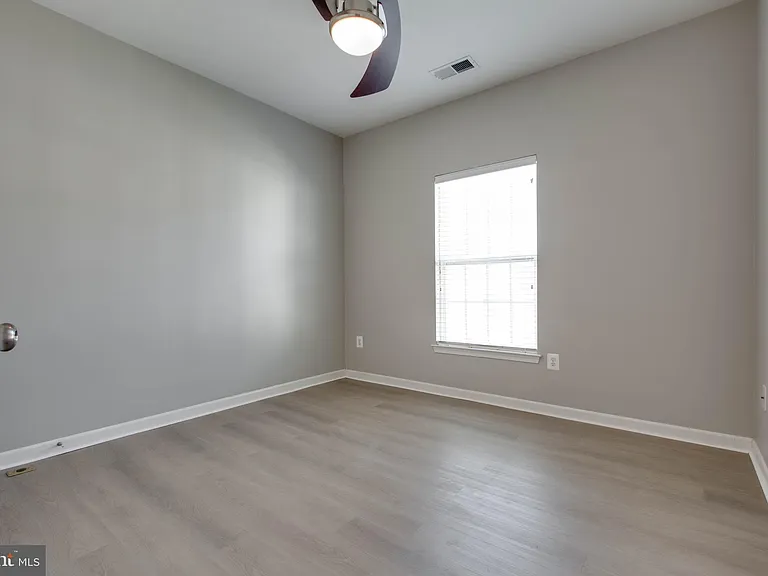 1739 Theale Way — Photo 46