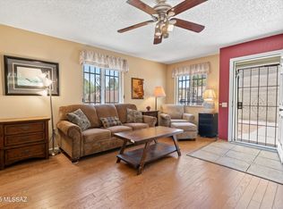 1018 S Calle De La Temporada, Green Valley, AZ 85614