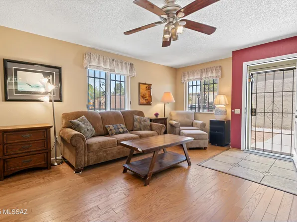 1018 S Calle De La Temporada, Green Valley, AZ 85614