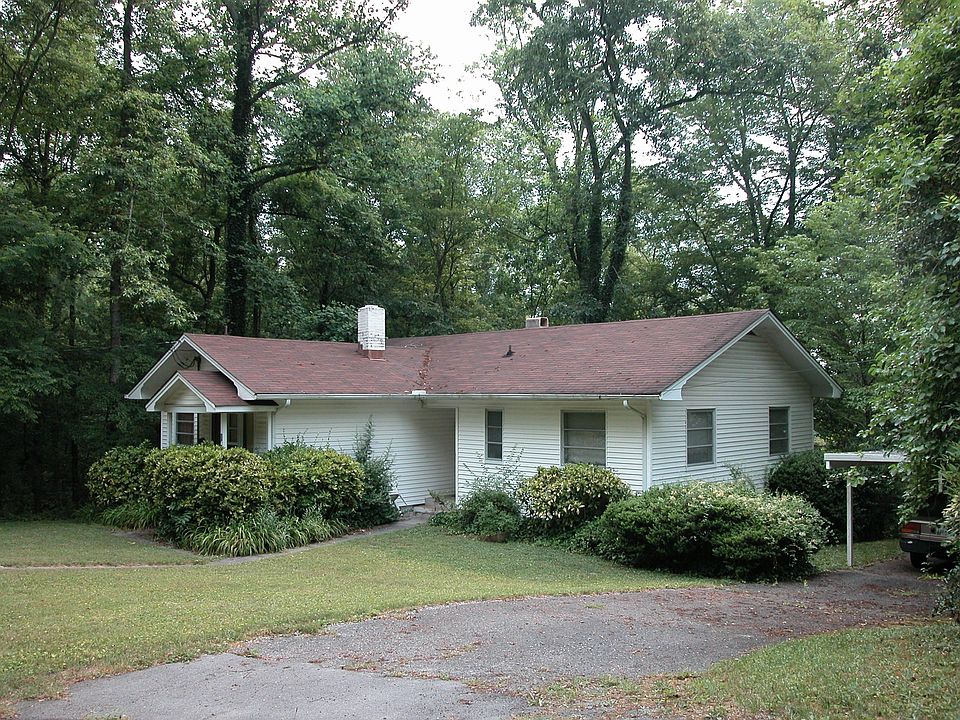 142 California Ave Front Looking East