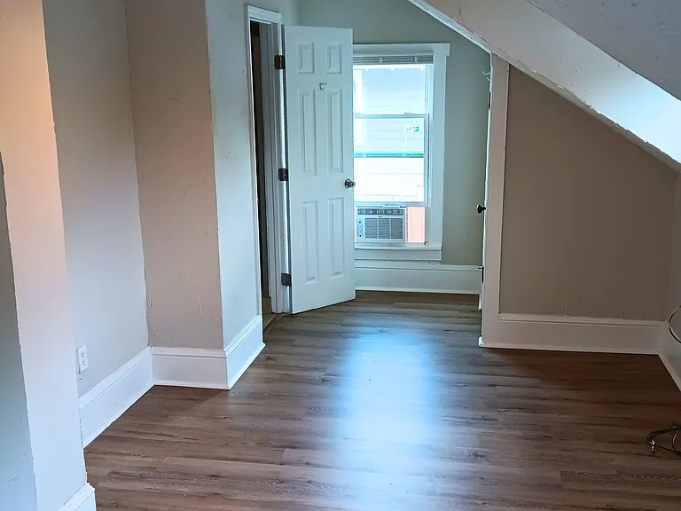212 Mullally St — Photo 14