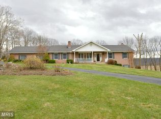 450 Deer Mountain Dr, Harpers Ferry, WV 25425