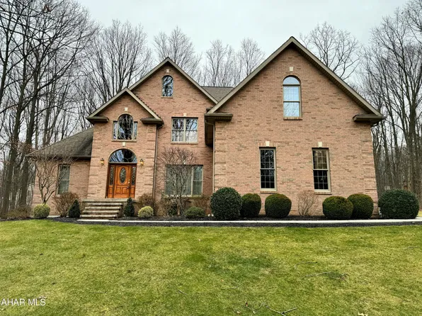 942 Burket Dr, Martinsburg, PA 16662