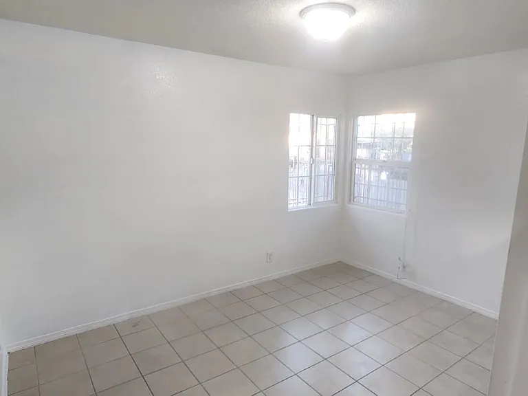 12241 Peach St — Photo 11