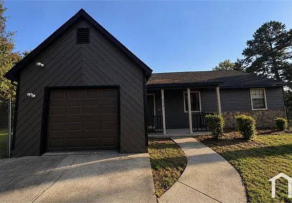 414 Crest Ct