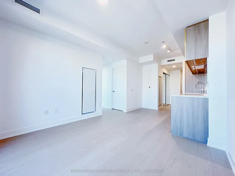 36 Olive Ave #2005 — Photo 3