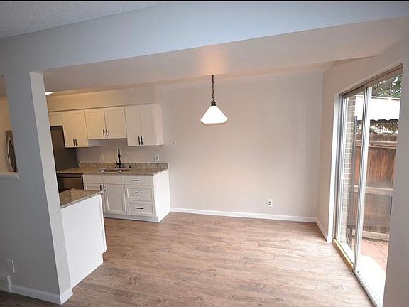3rd image of 9865 Lane St