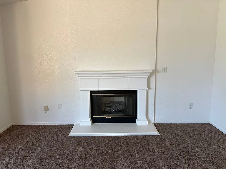96 E San Clemente Dr — Photo 2