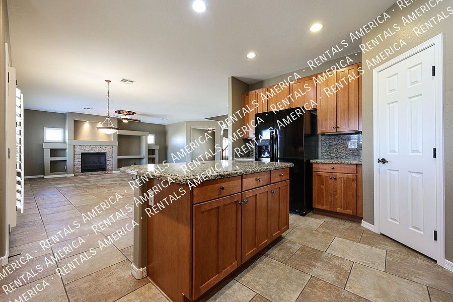 1st image of 26462 N 165th Dr