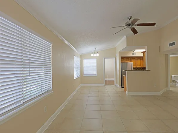 12601 Equestrian Cir APT 1104, Fort Myers, FL 33907