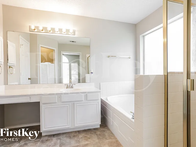 1146 Finch Cir — Photo 10