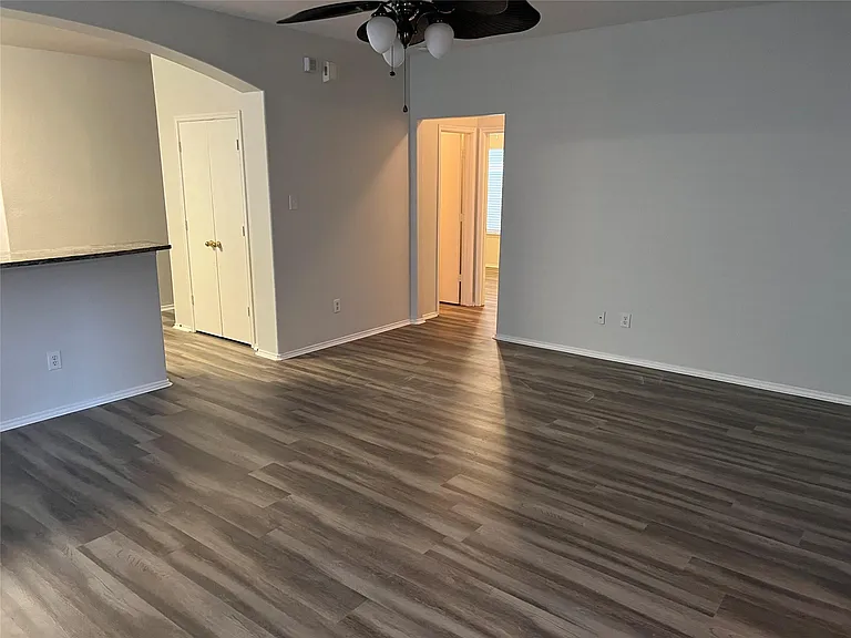 1907 Cold River Dr — Photo 13