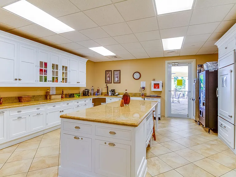 7112 Maidstone Dr — Photo 41