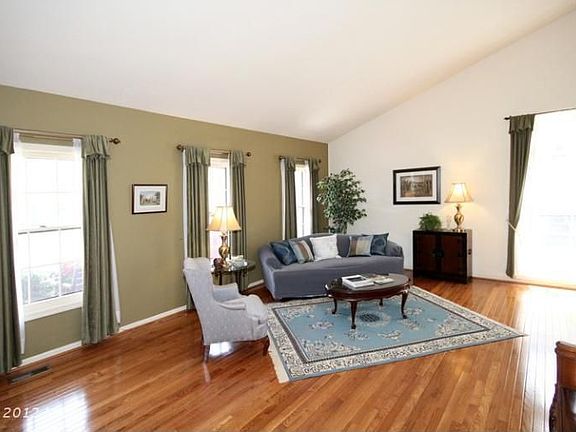4th image of 4128 Nomis Dr