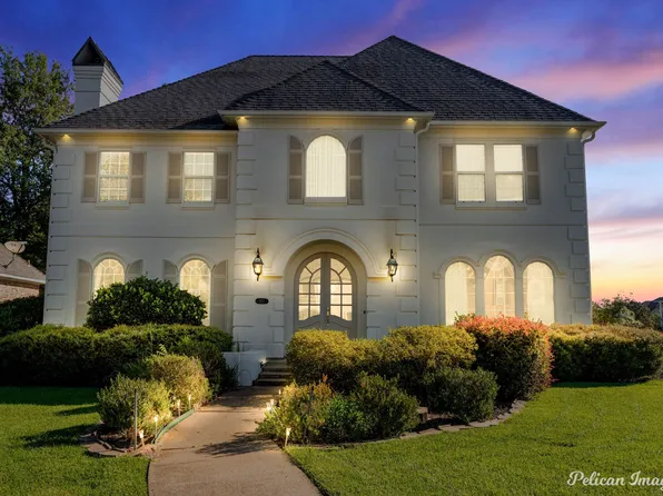 527 Canterbury Ln, Bossier City, LA 71111