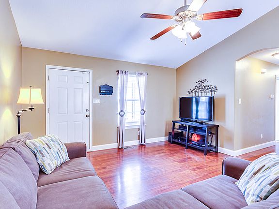 5th image of 7501 Seekirk Ln