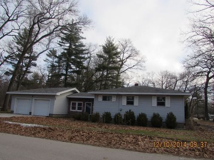 2nd image of 3210 5th St