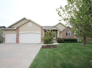 212 S Onewood Dr, Andover, KS 67002