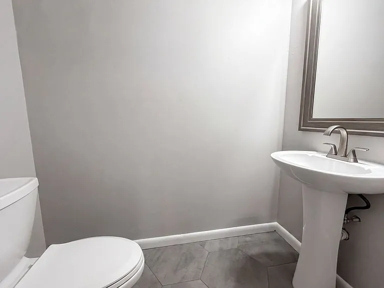 1118 Melissa Dr — Photo 5