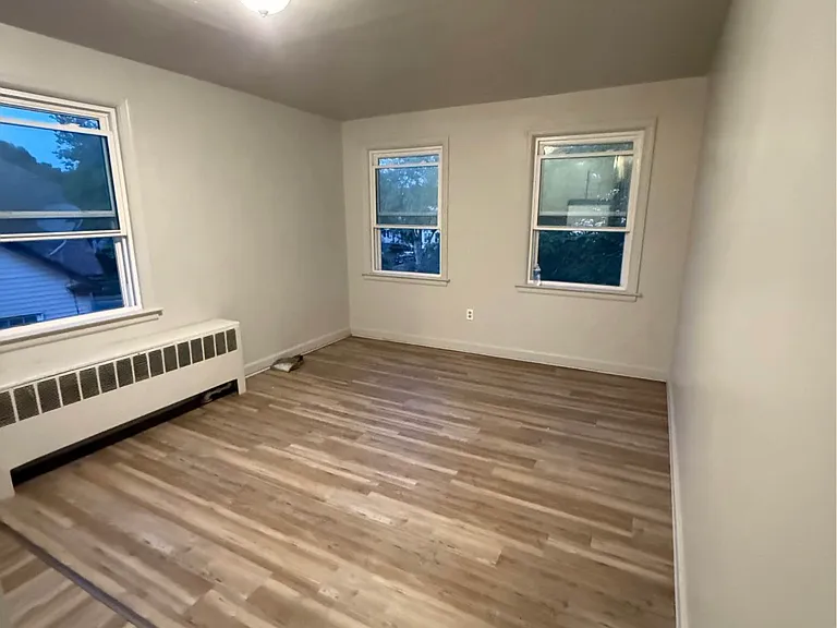 77 Westbourne Pkwy #3B — Photo 5
