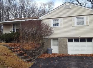 17 Yeoman Rd, Newburgh, NY 12550