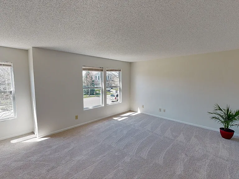 15312 Beam St — Photo 23