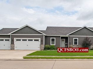 17 Cait Dr, Eldridge, IA 52748