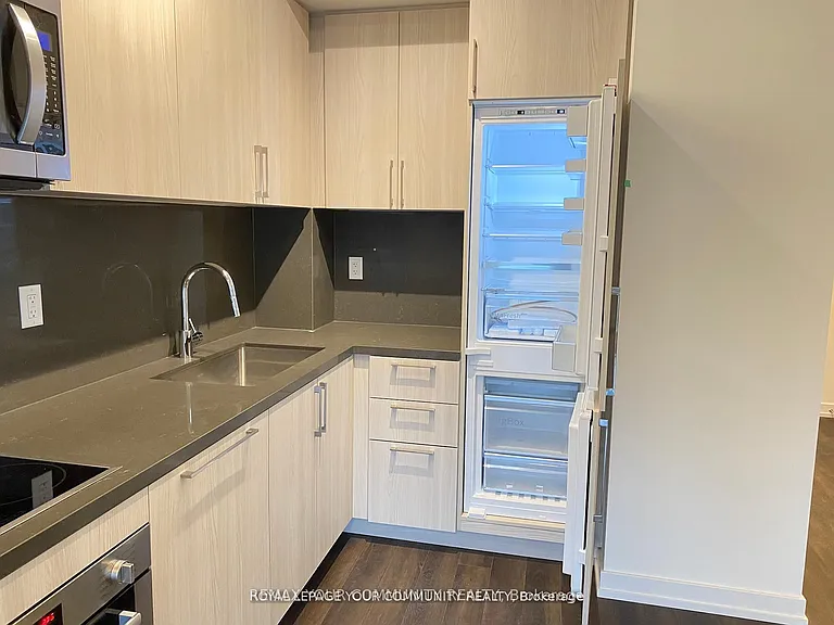 1 Grandview Blvd #1015 — Photo 6
