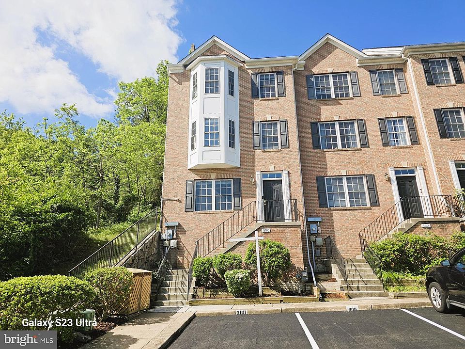 1st image of 300 Center Ln