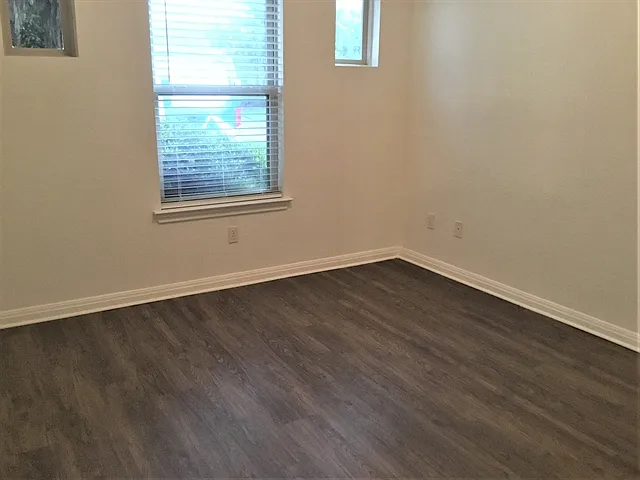 2322 Sean St — Photo 13