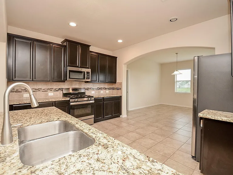 2227 Leonetti Ln — Photo 29
