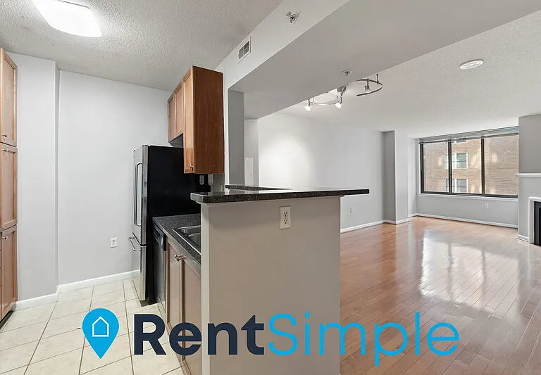 851 N Glebe Rd #707 — Photo 2