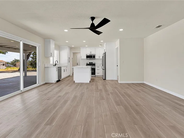 15262 El Centro St — Photo 9