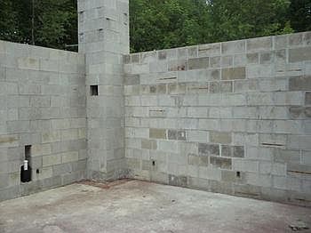 The living room 16 x 17 - finish it how you wantbr